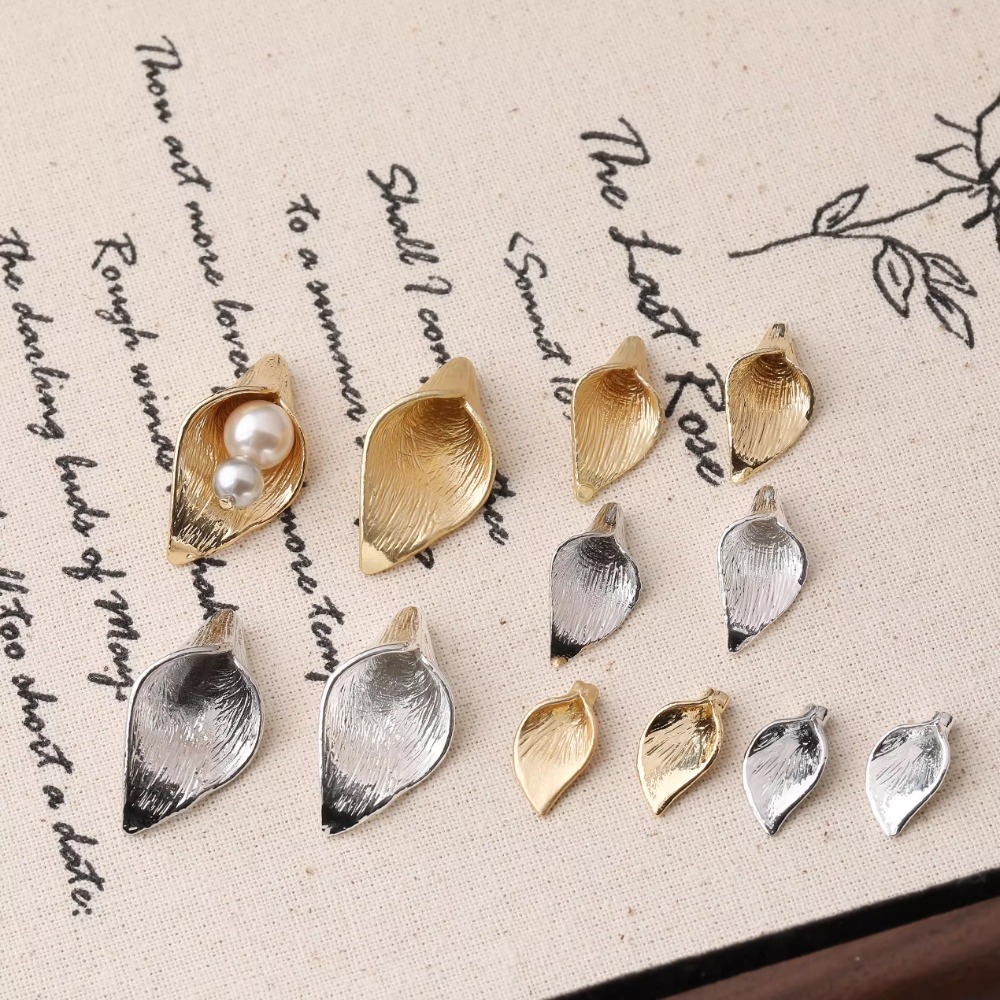 Musical Instrument Jewelry - 4 Buah Anting Jimat Bunga Kelopak
